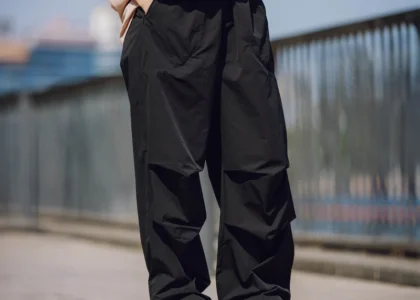 Pull&Bear parachute pants 2025 styled in a streetwear outfit.